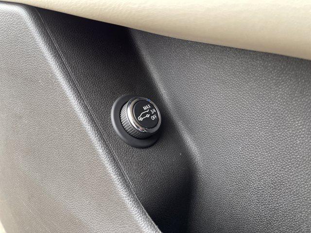 used 2023 Cadillac XT6 car, priced at $35,717