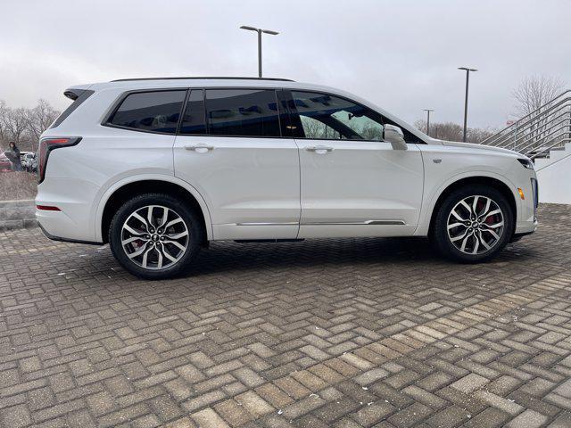 used 2023 Cadillac XT6 car, priced at $35,717