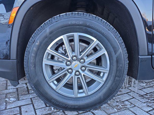 used 2023 Chevrolet Traverse car, priced at $27,817
