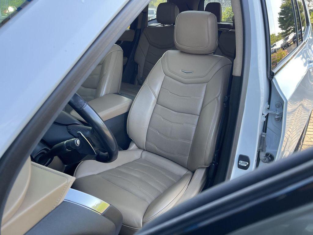 used 2020 Cadillac XT6 car, priced at $26,402