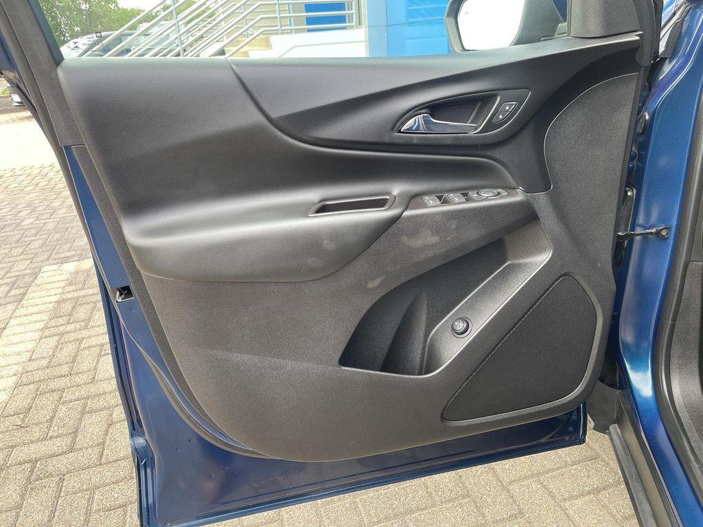 used 2021 Chevrolet Equinox car, priced at $21,402
