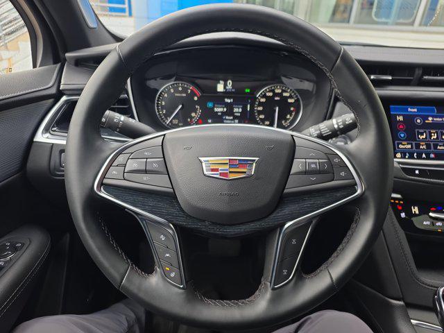 used 2025 Cadillac XT5 car, priced at $43,976