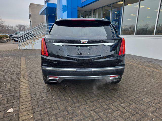used 2025 Cadillac XT5 car, priced at $43,976