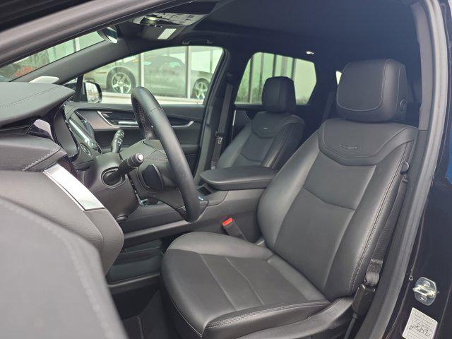 used 2025 Cadillac XT5 car, priced at $43,976