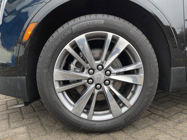 used 2025 Cadillac XT5 car, priced at $37,288