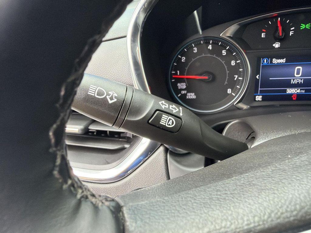 used 2023 Chevrolet Equinox car, priced at $24,890