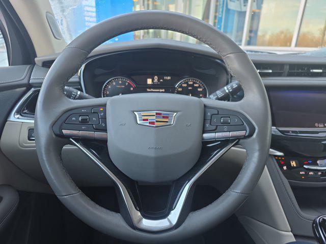 used 2025 Cadillac XT6 car, priced at $45,605