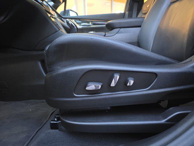 used 2025 Cadillac XT6 car, priced at $46,995