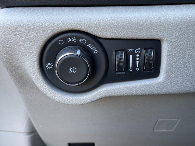 used 2024 Chrysler Pacifica car, priced at $28,204