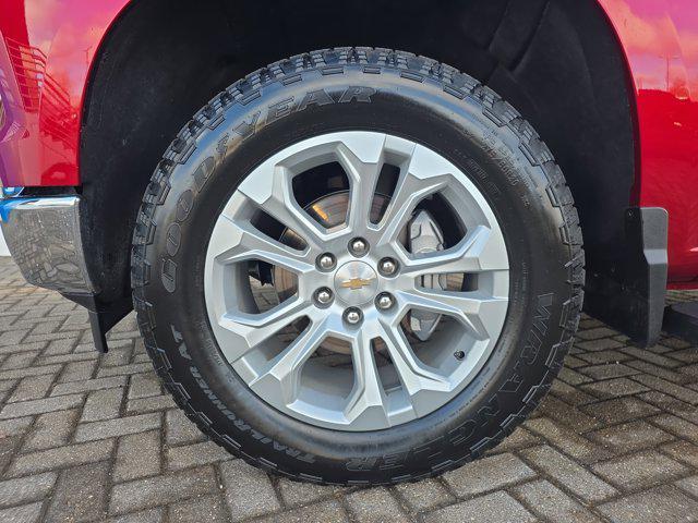 used 2025 Chevrolet Silverado 1500 car, priced at $52,990