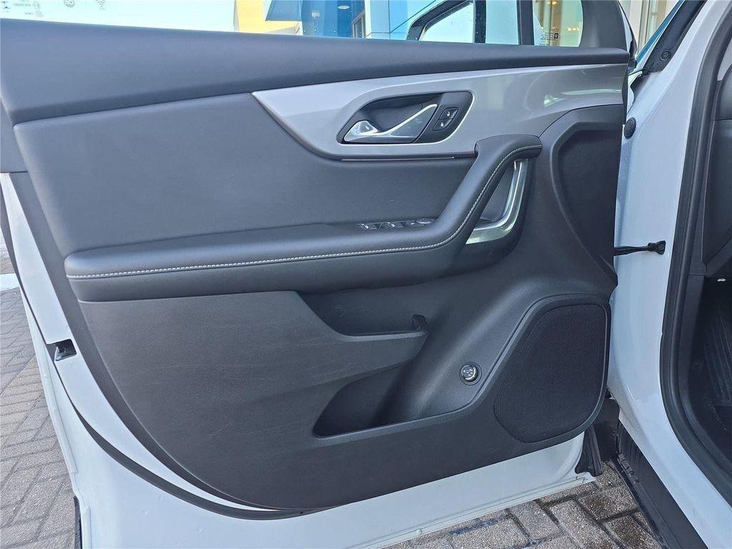 used 2024 Chevrolet Blazer car, priced at $27,800