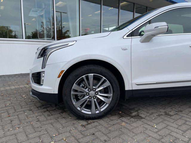 used 2025 Cadillac XT5 car, priced at $42,898