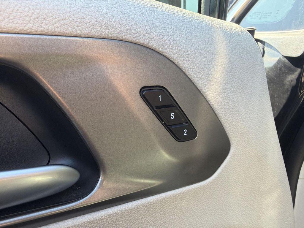 used 2024 Chrysler Pacifica car, priced at $27,145