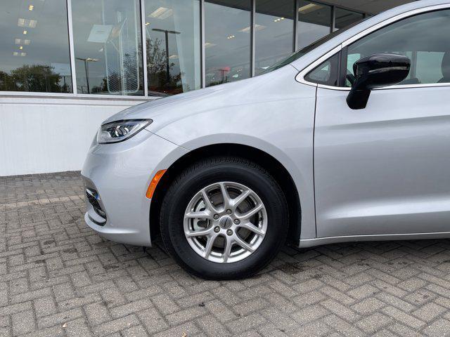 used 2024 Chrysler Pacifica car, priced at $28,971