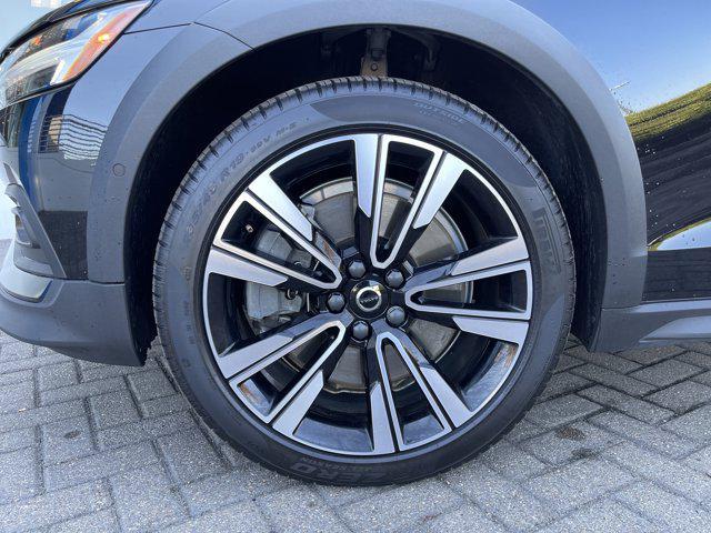 used 2022 Volvo V60 Cross Country car, priced at $29,313