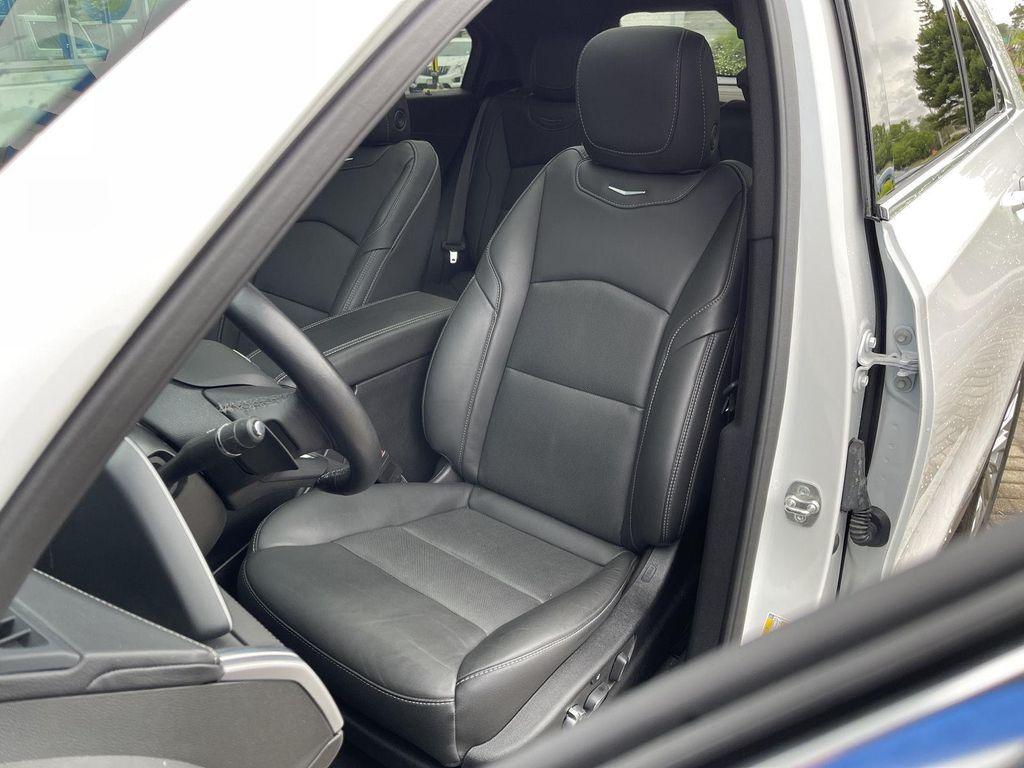 used 2025 Cadillac XT4 car, priced at $34,910
