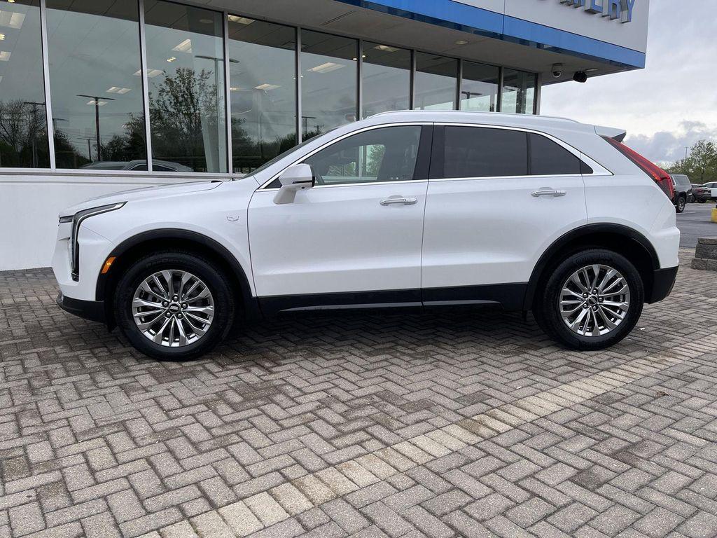used 2025 Cadillac XT4 car, priced at $34,910
