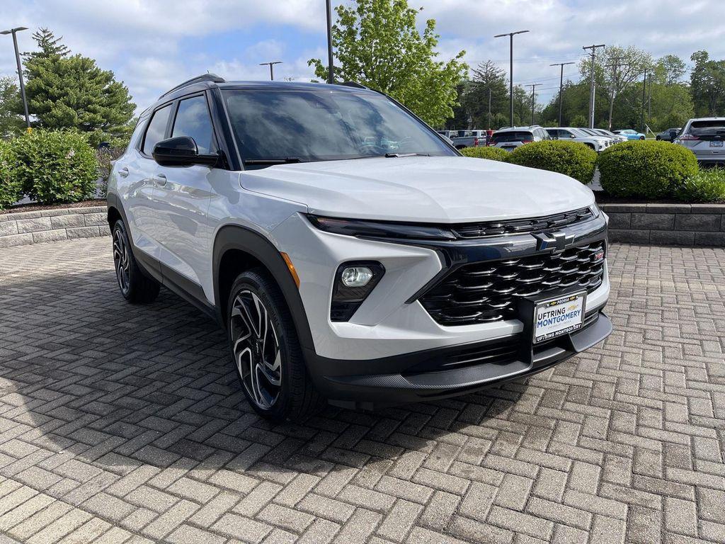used 2024 Chevrolet TrailBlazer car, priced at $27,402