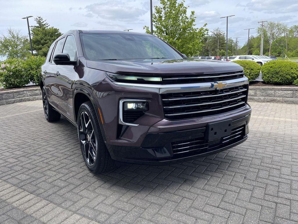 used 2025 Chevrolet Traverse car, priced at $60,402