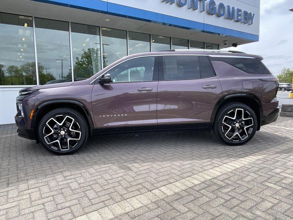 used 2025 Chevrolet Traverse car, priced at $60,402