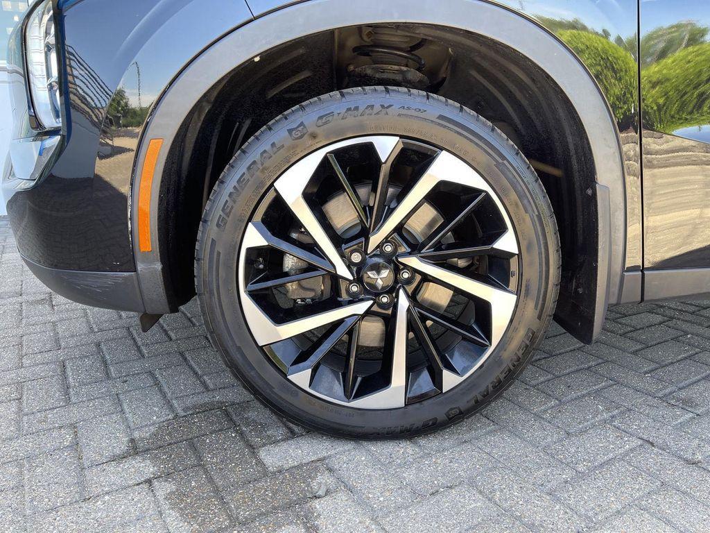used 2022 Mitsubishi Outlander car, priced at $20,402