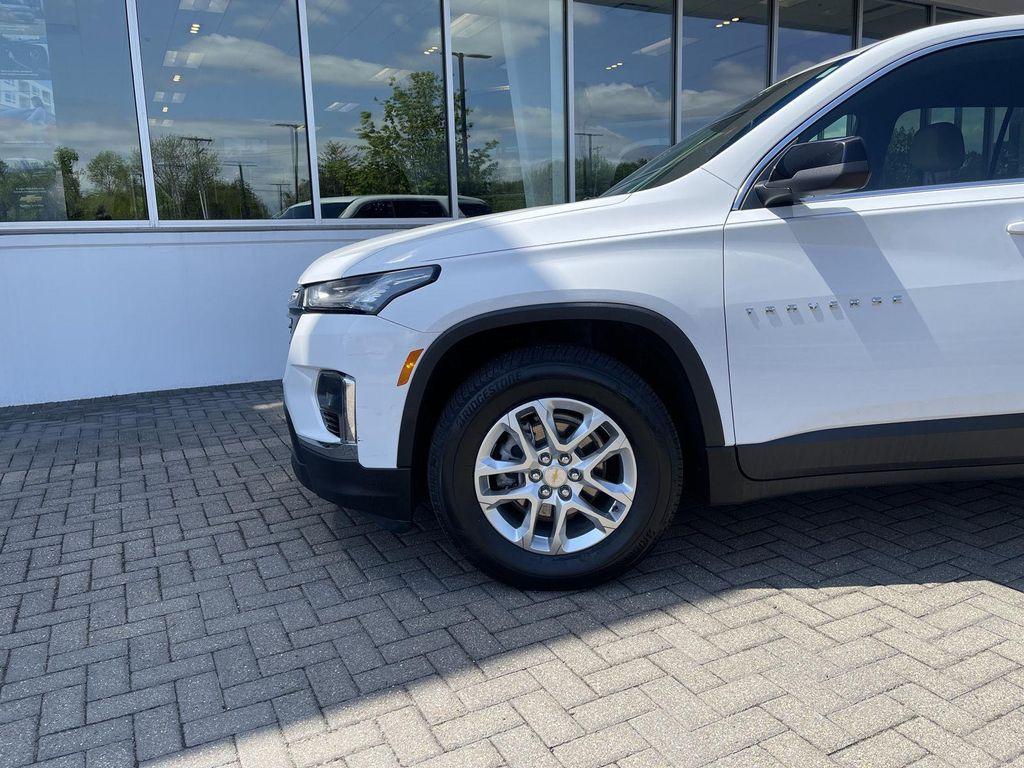 used 2023 Chevrolet Traverse car, priced at $28,402