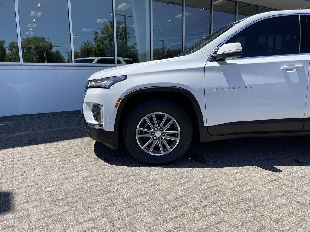 used 2023 Chevrolet Traverse car, priced at $32,402