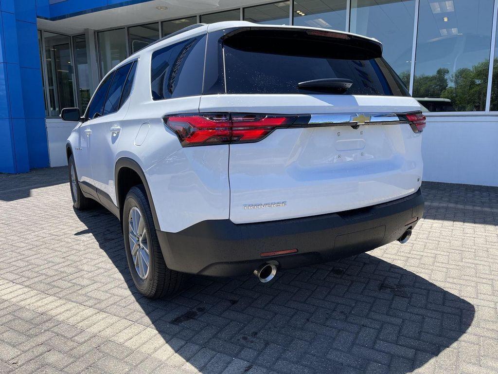 used 2023 Chevrolet Traverse car, priced at $32,402