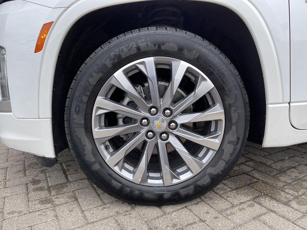 used 2023 Chevrolet Traverse car, priced at $40,061