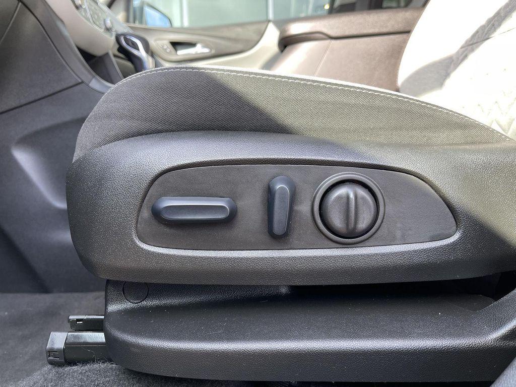 used 2024 Chevrolet Equinox car, priced at $23,291