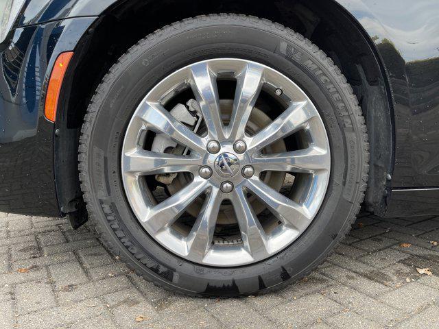 used 2022 Chrysler 300 car, priced at $21,824