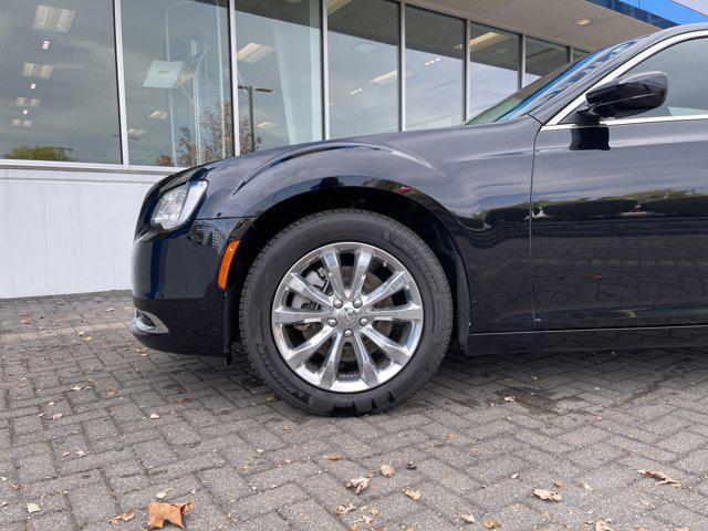 used 2022 Chrysler 300 car, priced at $21,824