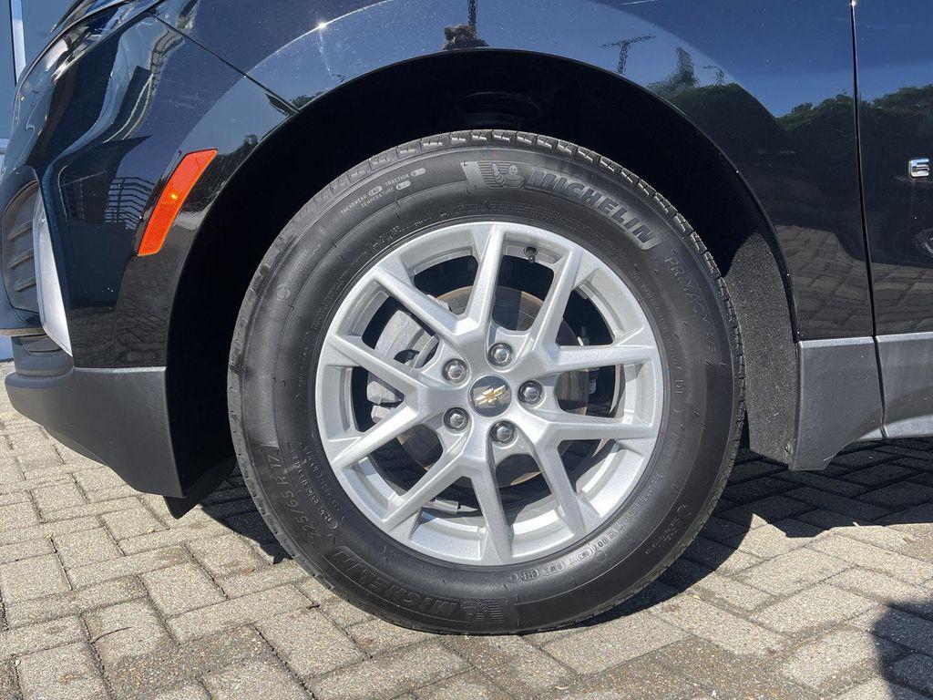 used 2024 Chevrolet Equinox car, priced at $25,284