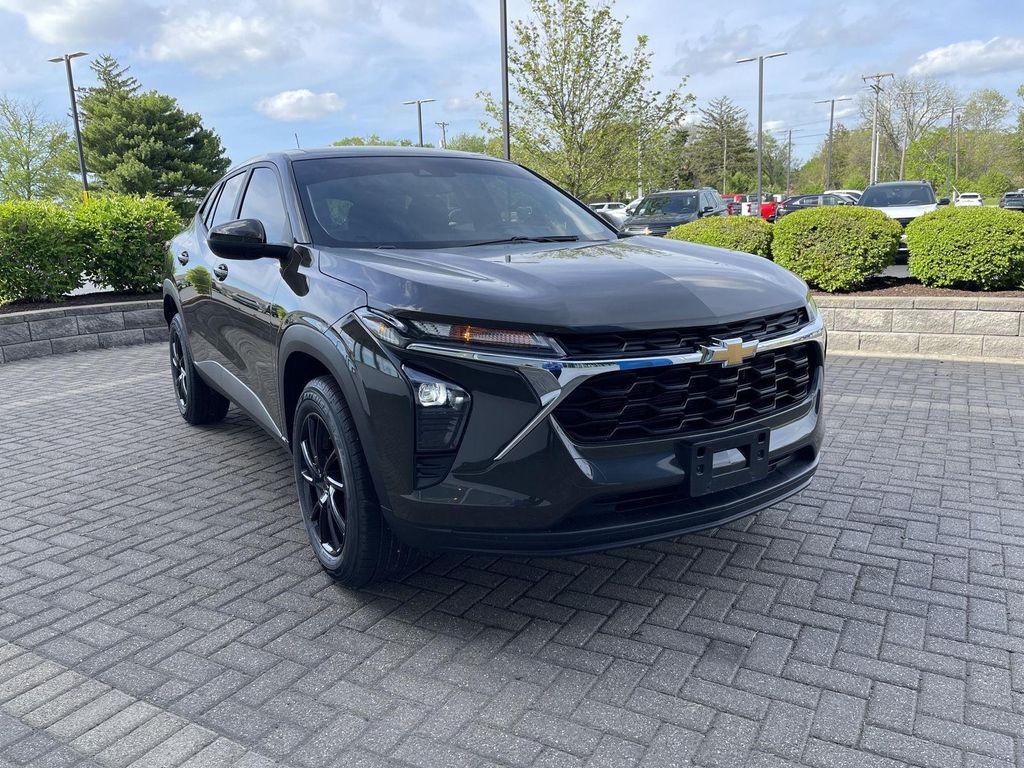 used 2024 Chevrolet Trax car, priced at $21,206