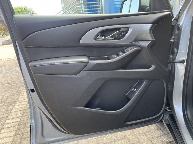 used 2023 Chevrolet Traverse car, priced at $30,076