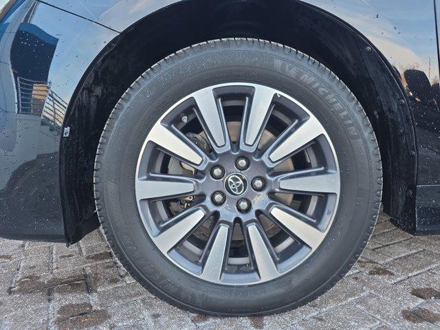 used 2018 Toyota Sienna car, priced at $19,997