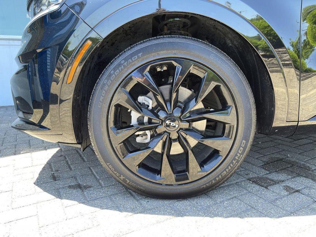 used 2023 Kia Sorento car, priced at $29,909