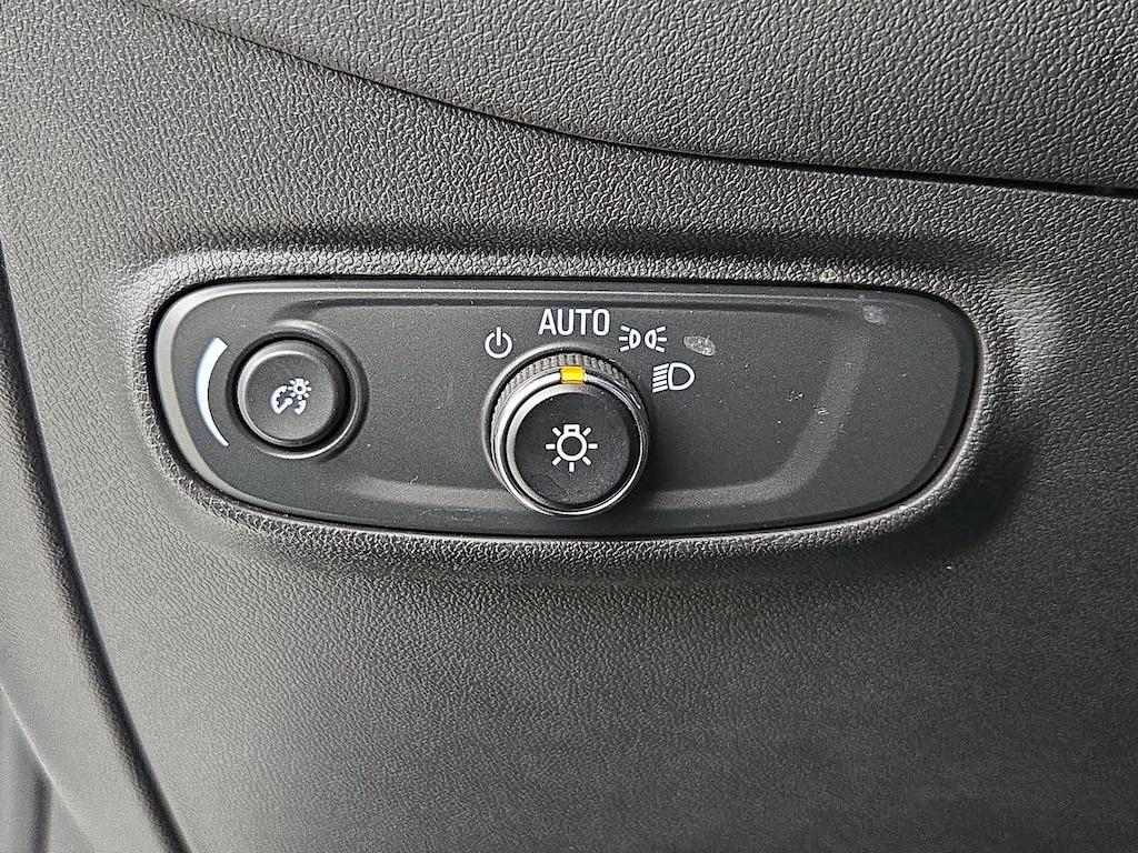 used 2024 Chevrolet Equinox car, priced at $25,998