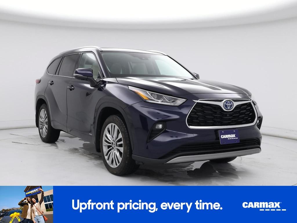 used 2024 Toyota Highlander Hybrid car, priced at $52,998