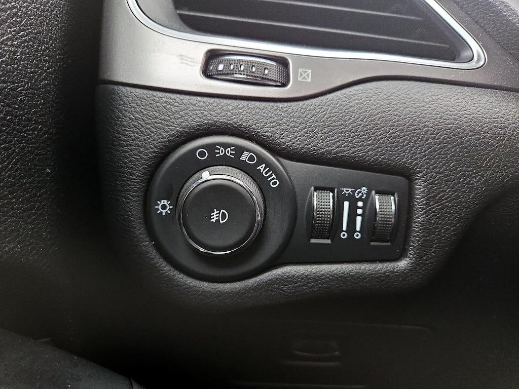 used 2022 Jeep Cherokee car, priced at $23,998