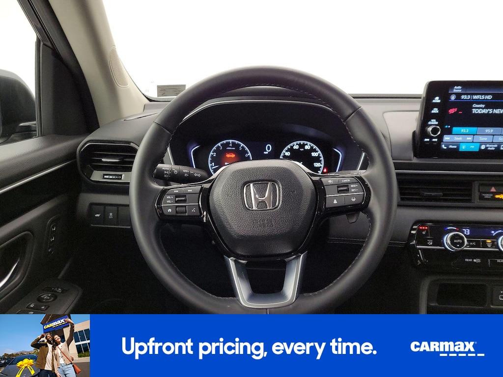 used 2025 Honda Pilot car, priced at $41,998
