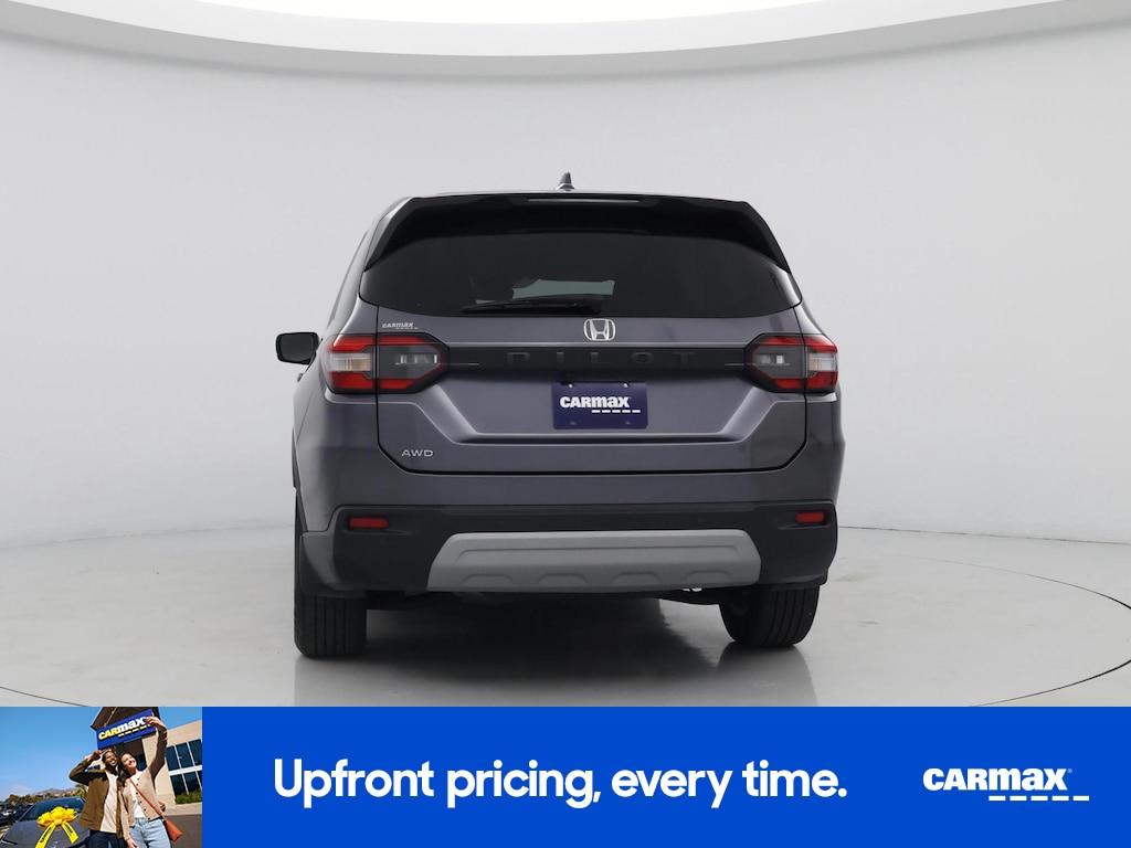 used 2025 Honda Pilot car, priced at $41,998