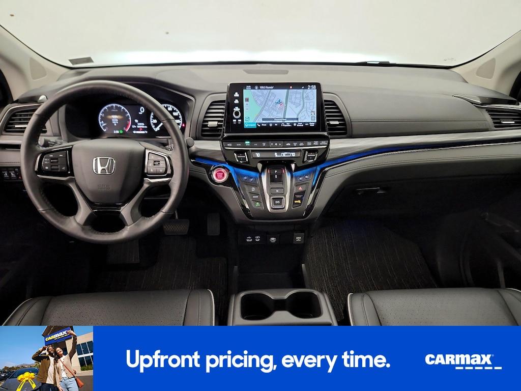 used 2025 Honda Odyssey car, priced at $47,998