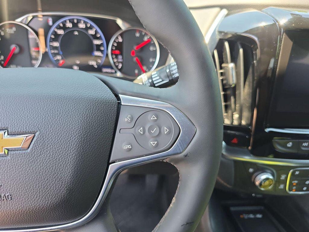 used 2023 Chevrolet Traverse car, priced at $36,995