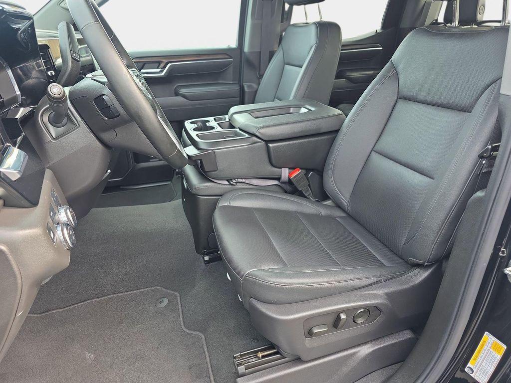 used 2025 GMC Sierra 1500 car, priced at $46,598