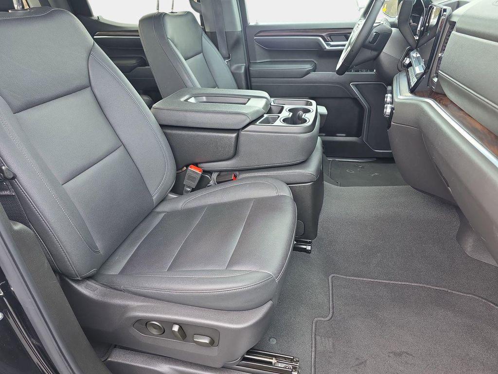 used 2025 GMC Sierra 1500 car, priced at $46,598