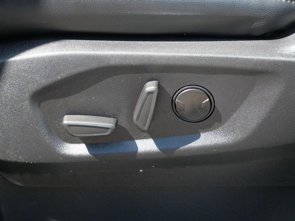 used 2024 Ford Edge car, priced at $28,999