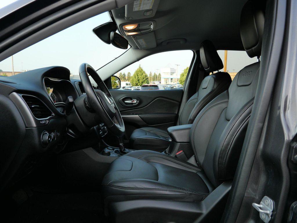 used 2020 Jeep Cherokee car, priced at $25,999