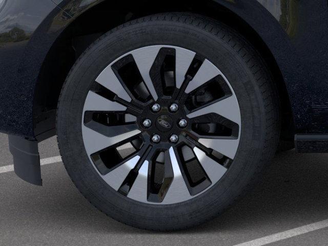 new 2025 Ford Expedition car, priced at $90,970