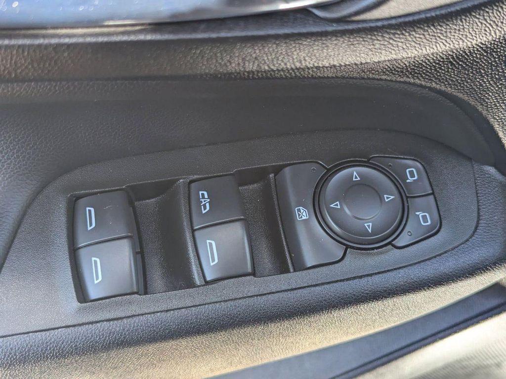 used 2021 Chevrolet Equinox car, priced at $15,814